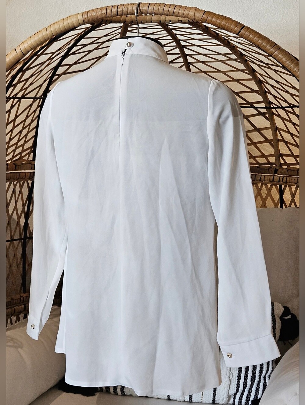 SHENDEL RUFFLE Blouse - Picture 2 of 7